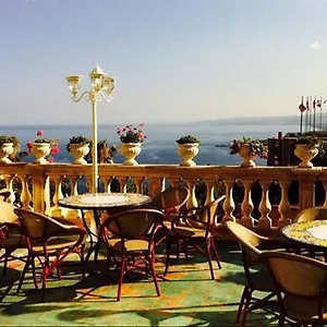 taormina-park-hotel.taorminaitalyhotels.com/